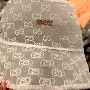 Gucci hat 👒